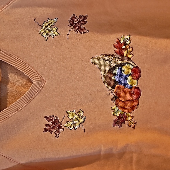 IZOD Sweatshirt with Hand Sewn Fall Picture - Picture 2 of 8